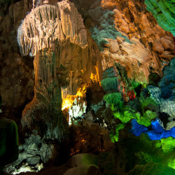 Jeskyně Hang Thien Cung